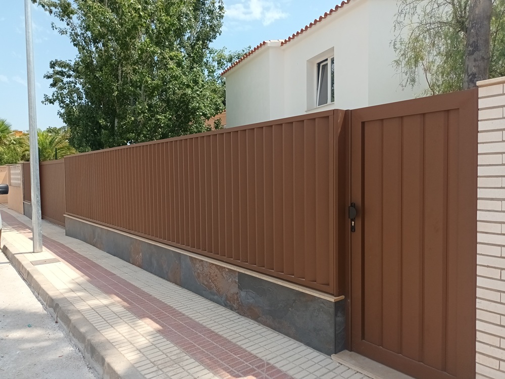 Puerta aluminio 1