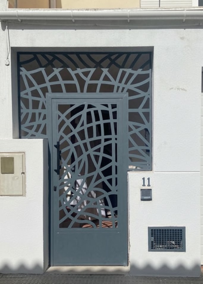 Puerta entrada 10