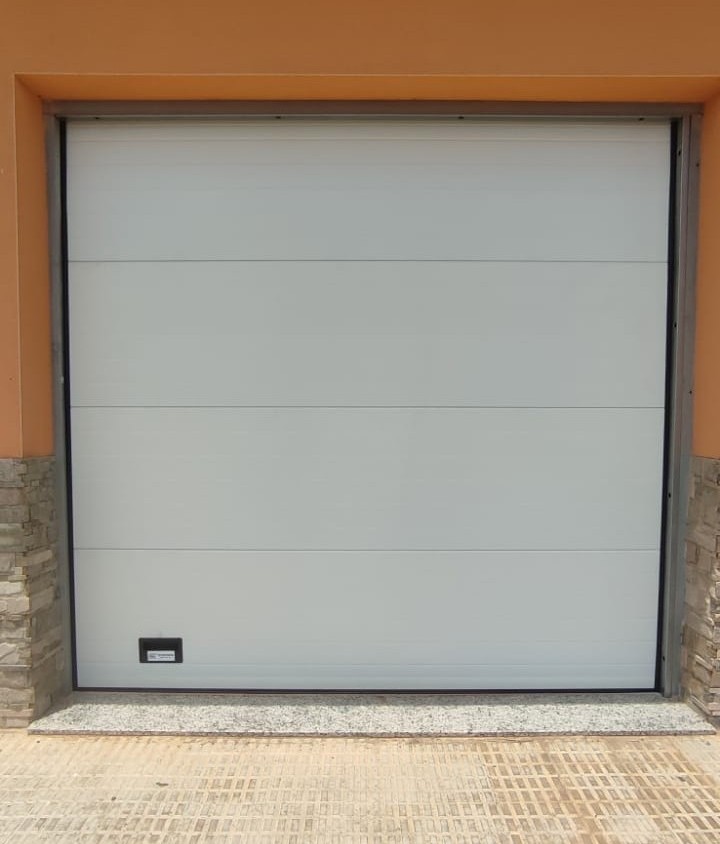 Puerta garaje 1