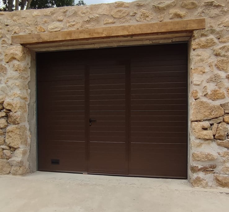 Puerta garaje 14